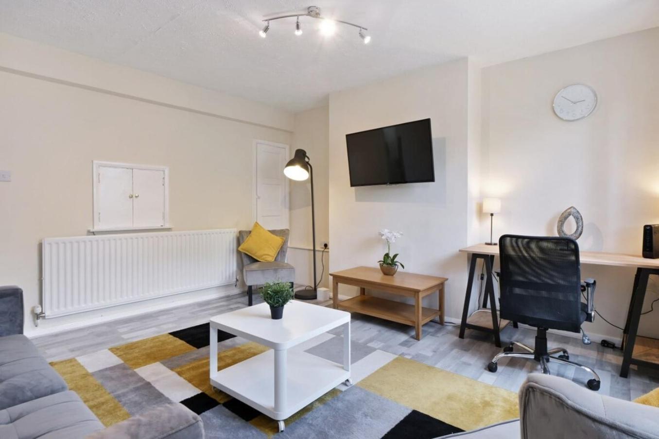 The Serene 2-Bedroom Flat W Free Street Parking Sutton  Extérieur photo
