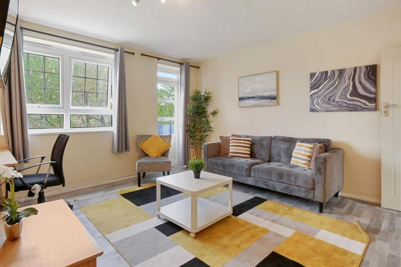 The Serene 2-Bedroom Flat W Free Street Parking Sutton  Extérieur photo